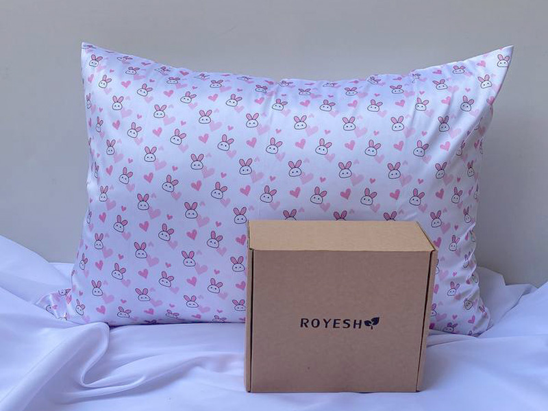 روبالشتی ساتن طرح خرگوشی