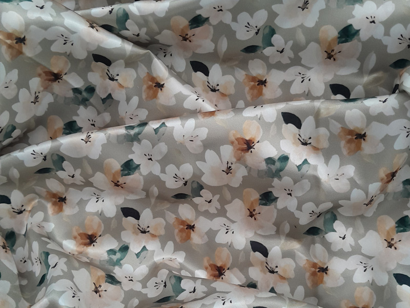 پارچه ساتن طرح گل سبز